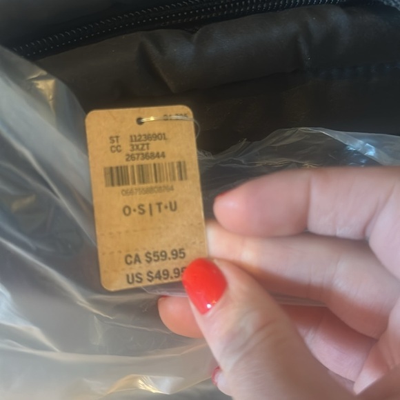 NWT VS Quilted Tote in Black - Picture 7 of 7